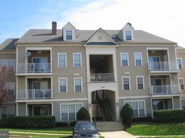 1024 Gardenview Loop APT 101, Woodbridge, VA 22191