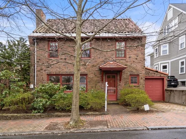 8 Lexington Ave, Cambridge, MA 02138