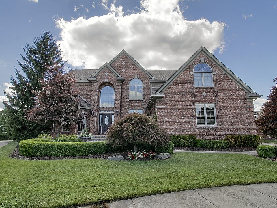 1st image of 42875 Rivergate Dr