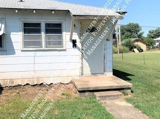 1314 S 8th St, Ponca City, OK 74601