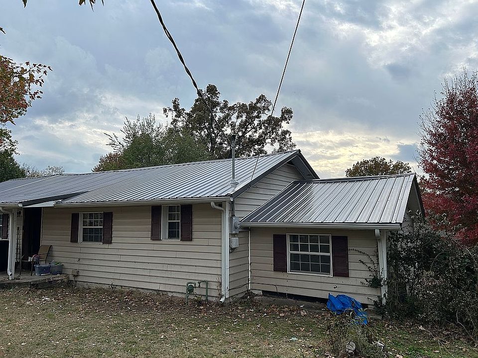 2nd image of 3034 S Moffet Ave