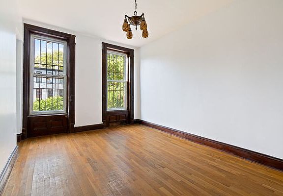5th image of 615 Macdonough St #1