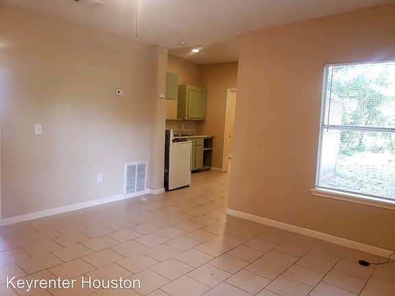 3rd image of 12749 Greens Bayou St #A