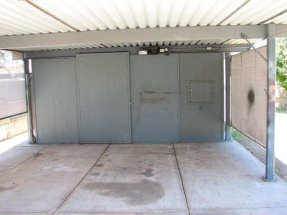 2nd image of 4568 W Altadena Ave