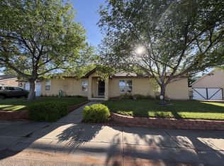 824 Village Dr, Page, AZ 86040