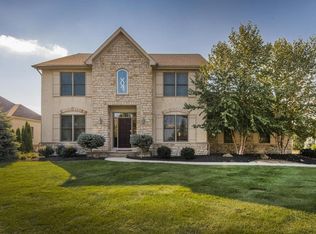 1307 Crystal Tree Ct, Blacklick, OH