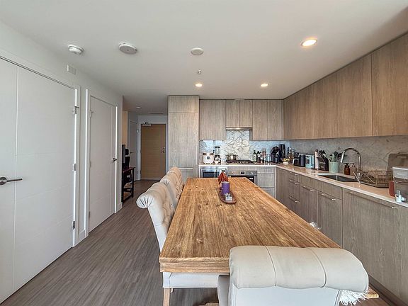 5th image of 6398 Silver Ave #1302