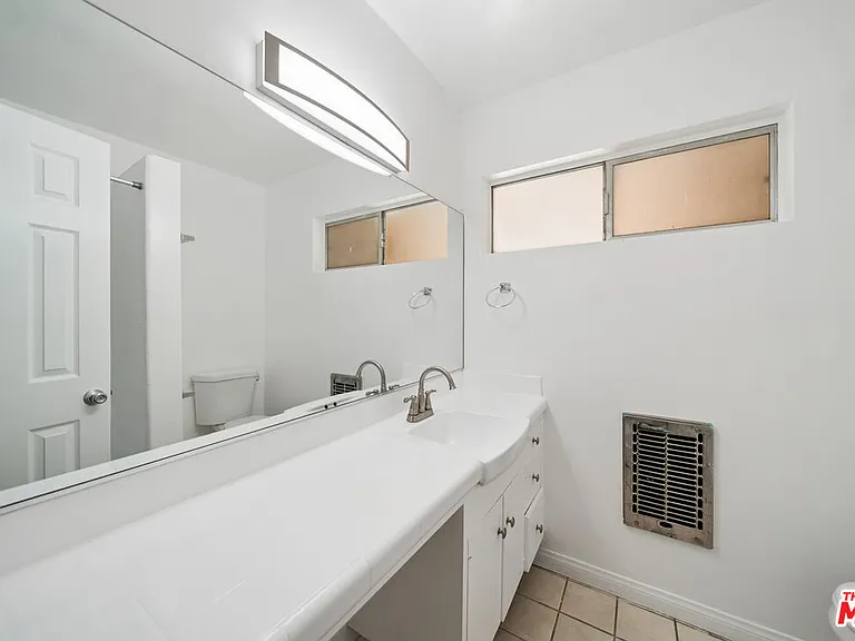 7545 Hampton Ave #108 — Photo 13