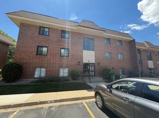 41 E Janata Blvd APT 3A, Lombard, IL 60148