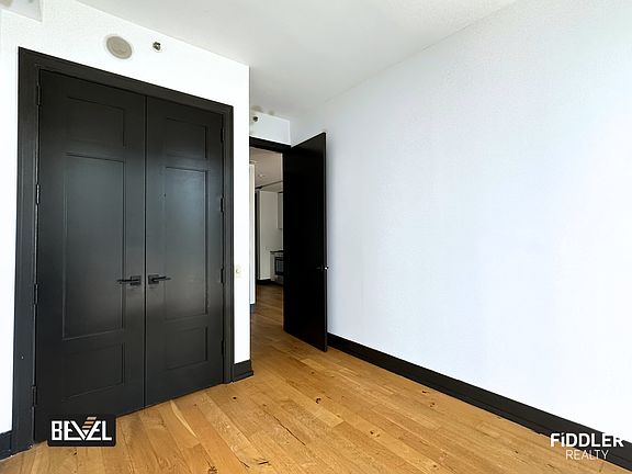 5th image of 42-22 27th St #1114