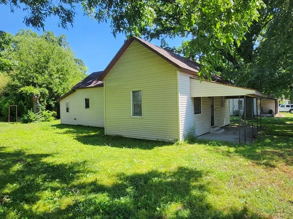 33 Cripple Creek Rd, Pinckneyville, IL 62274