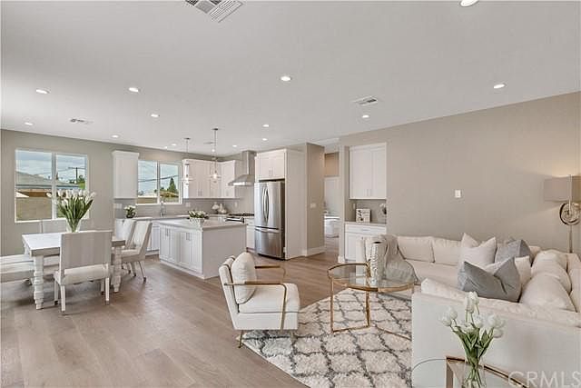 1st image of 901 S Del Mar Ave