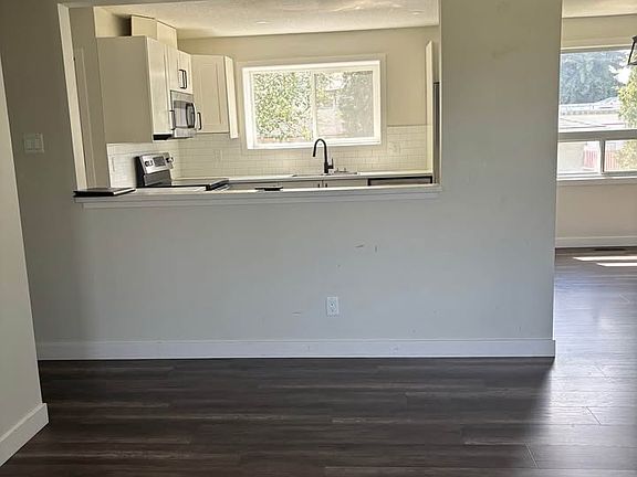 5th image of 9315 129b Ave NW #1