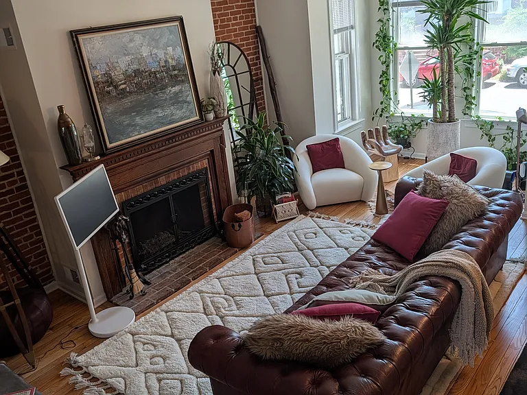 616 E St NE #A — Photo 24