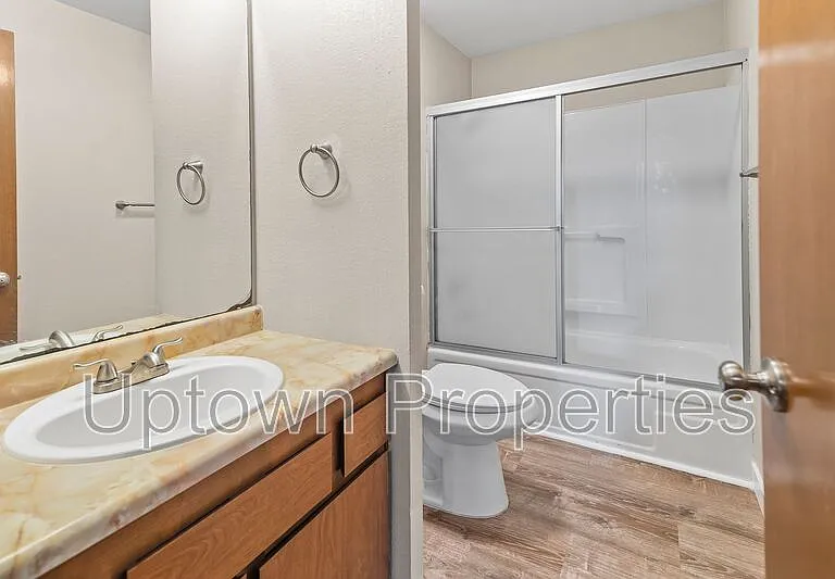 248 Cervantes — Photo 20