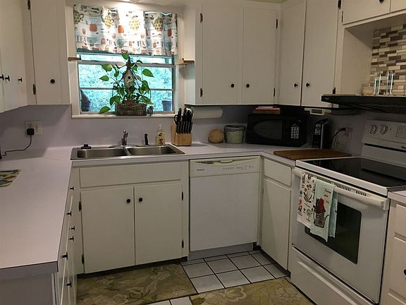 5th image of 1103 Jonquil Dr