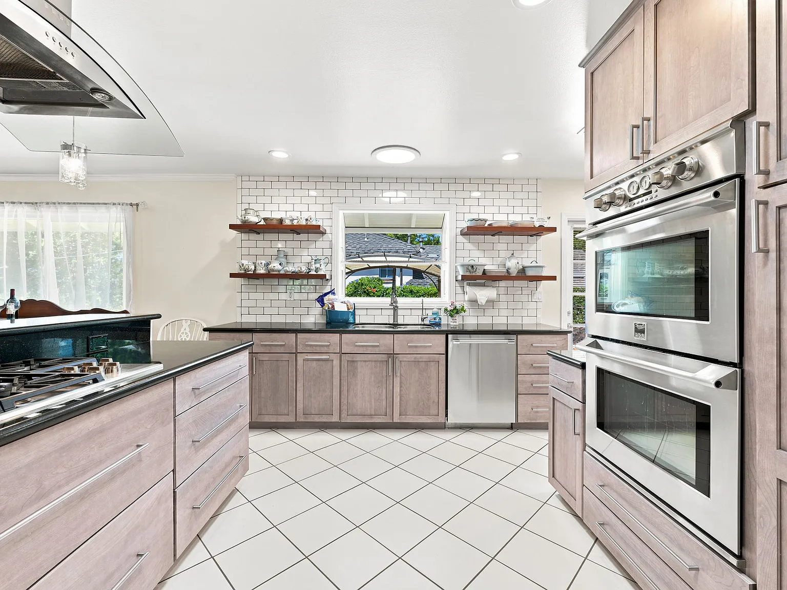 3 bed, 1800 sqft, $6,795 — Photo 3