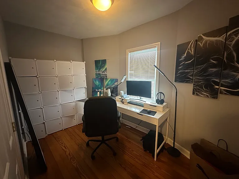 50 Derby St #2L — Photo 11