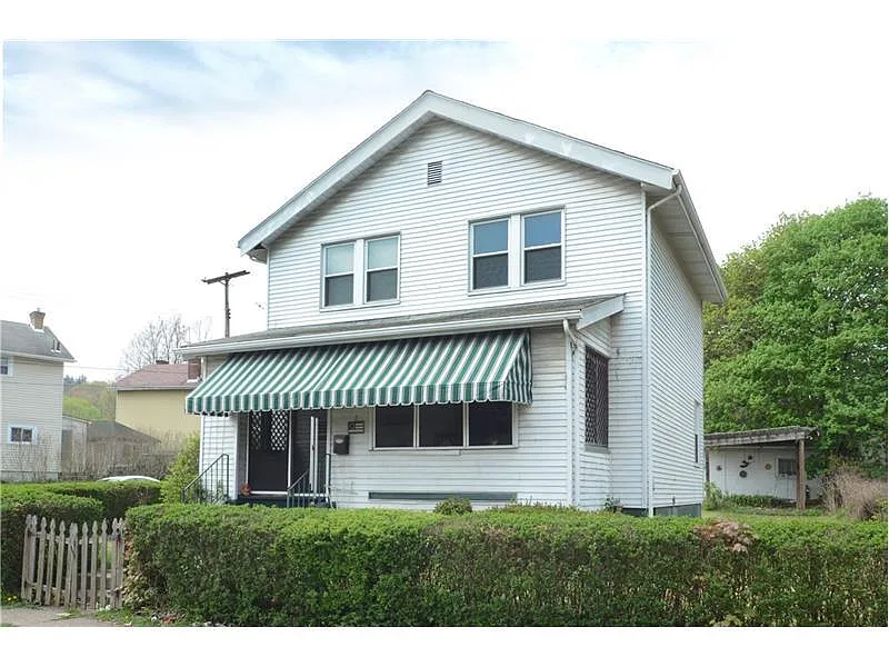 1012 Knoll St photo 1