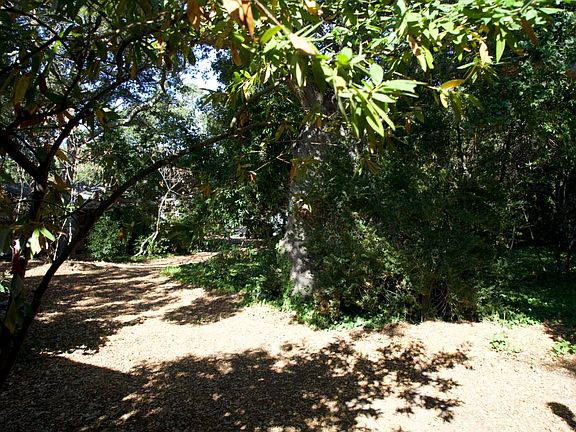 2nd image of 32 Bishop Ln