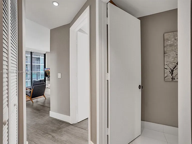121 NE 34th St #1801 — Photo 28