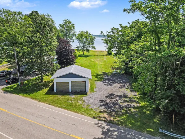 2402 Dumont Lake Rd, Allegan, MI 49010