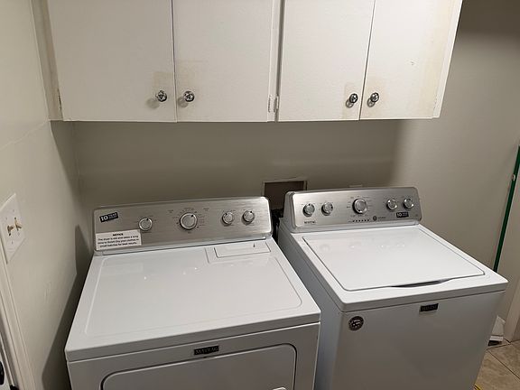 2nd image of 1230 N Lewis Ave #1230