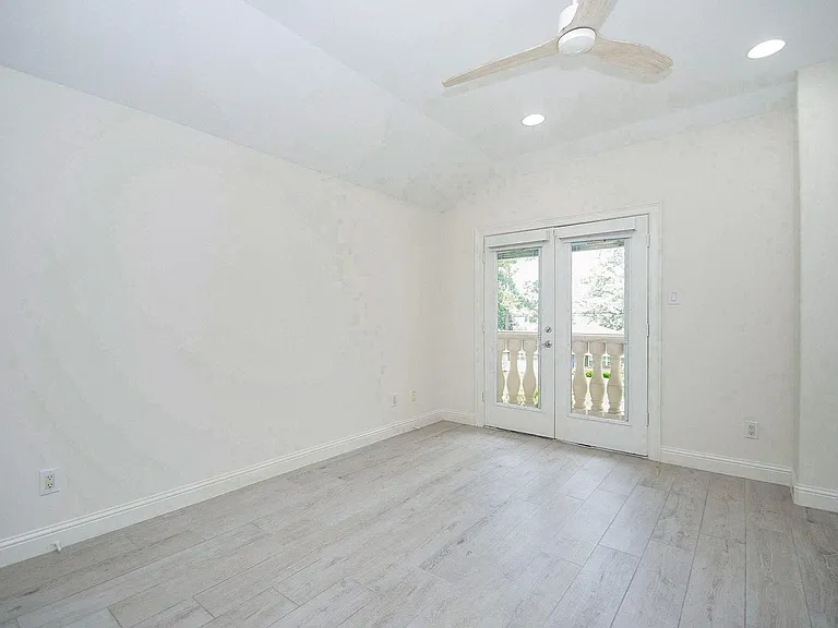 422 Mignon Ln — Photo 27