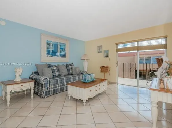 1890 W 56th St APT 1423, Hialeah, FL 33012