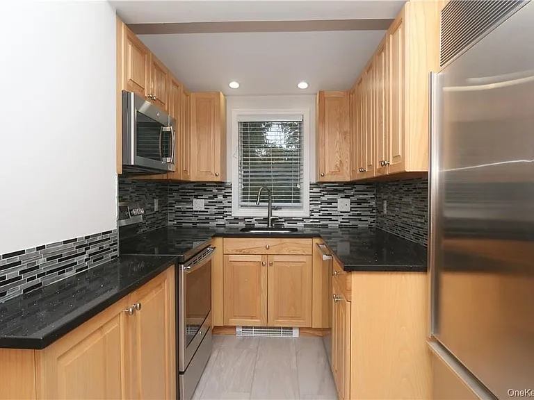 7 Meadow St — Photo 7