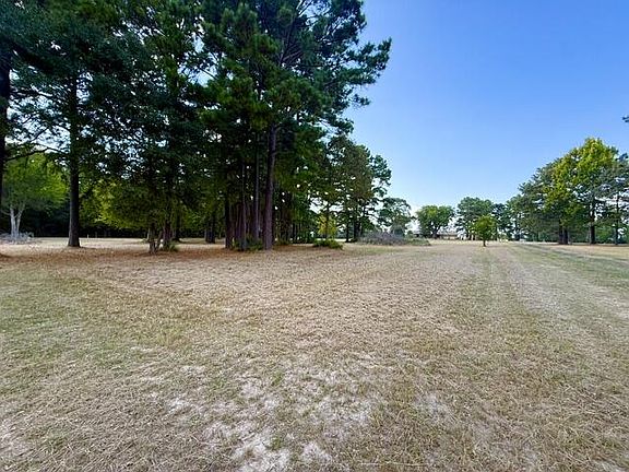 3rd image of 27 Sunray Ln