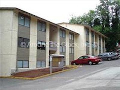 1st image of 106 Kensington Ave S