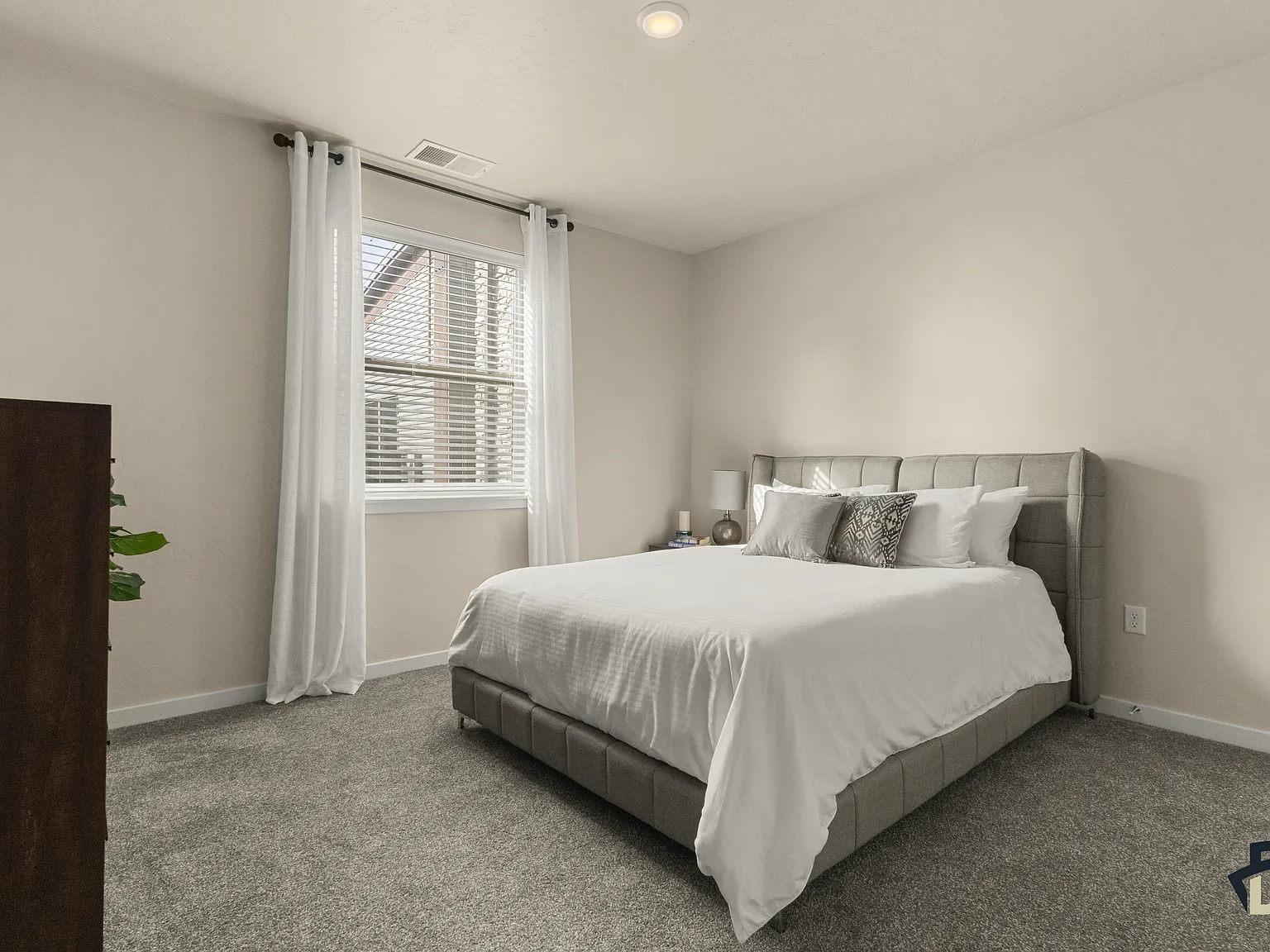 The District at Parkcenter — Photo 4