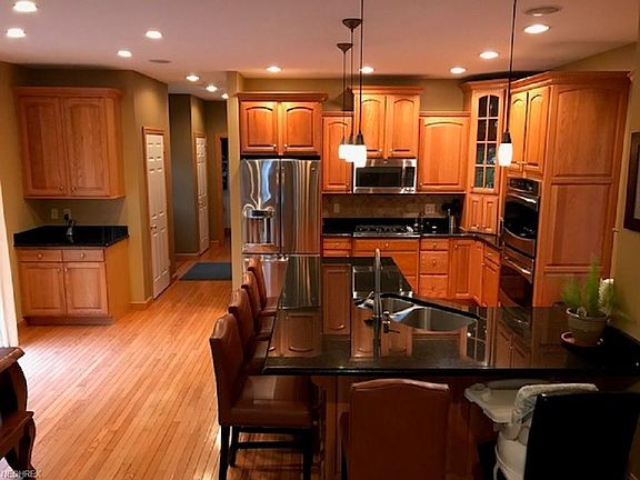 3rd image of 3504 Abington Ct