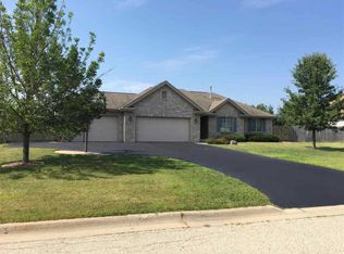 13320 Ardmoor Ct, Rockton, IL 61072