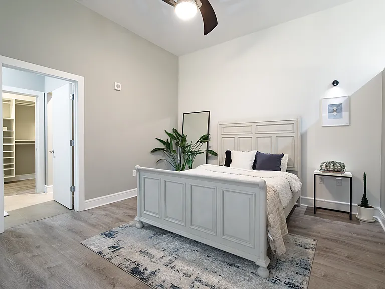333 W Trade St #708 — Photo 8