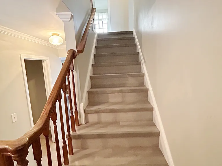 637 Independence Ave — Photo 11