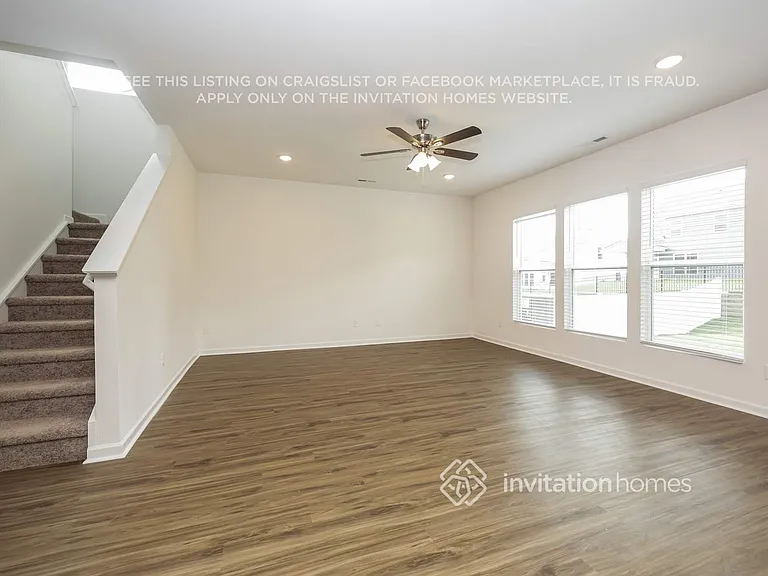 3810 Lantern Ln — Photo 5