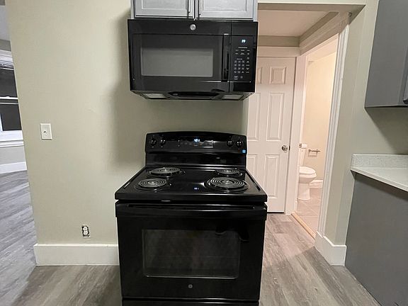 4th image of 1715 Kinney Ave #2