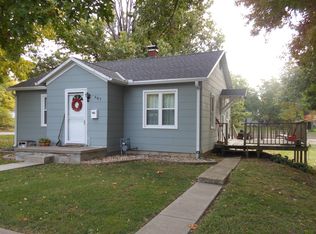 407 N 10th St, Savannah, MO 64485