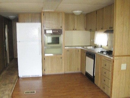 2nd image of 5601 Jewell Rd Spc 8