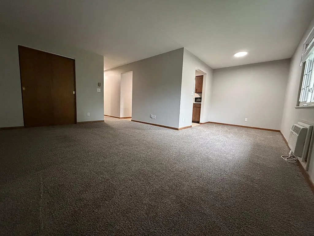 68 Ryder Ct — Photo 3