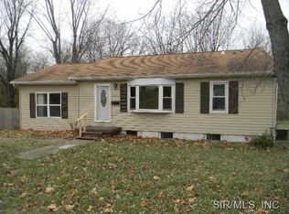 134 Cottage Ave, Cottage Hills, IL