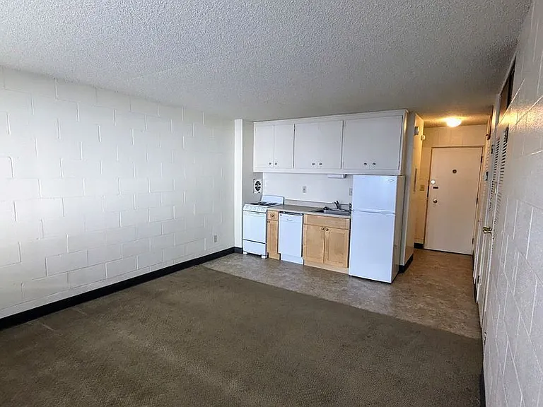 Campus Apartments — Photo 19