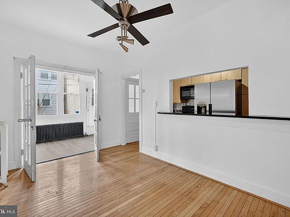 5th image of 206 Cromwell Ter NE