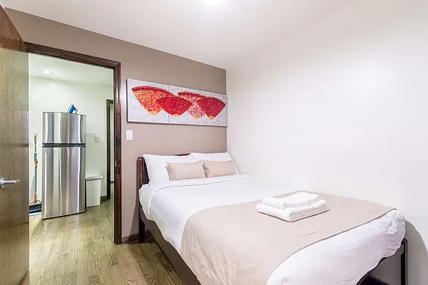 Rented by Townhouse Apartments | media 16