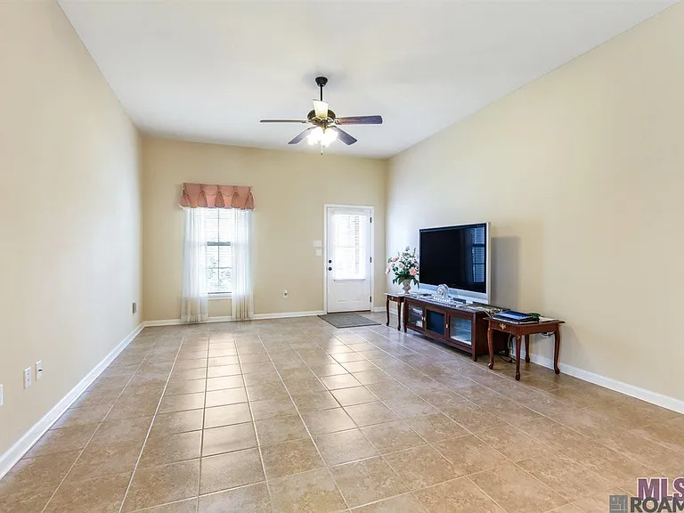 8604 Abertay Ave — Photo 2