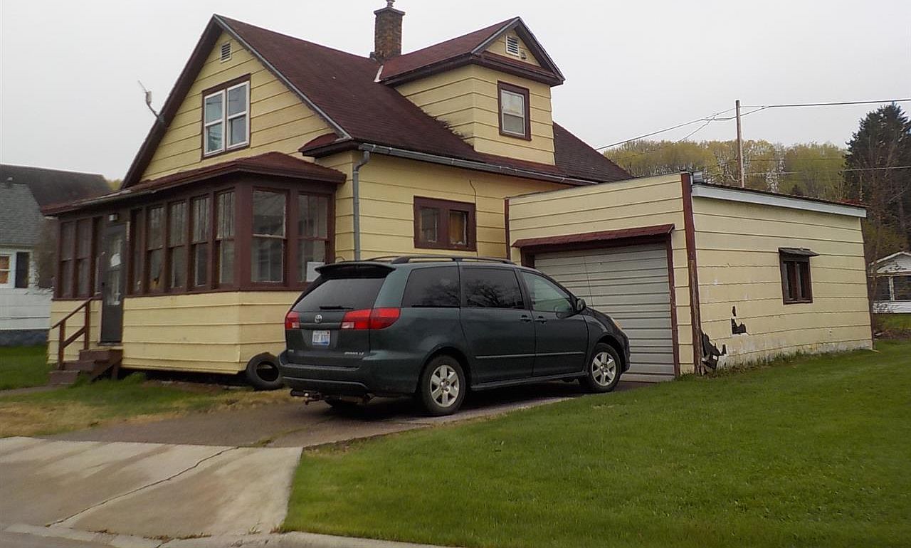 112 W Railroad, Caspian, MI 49915 Zillow