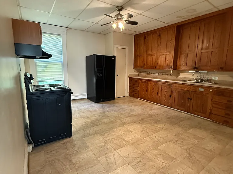 Kitchen - pre paint job to better show size