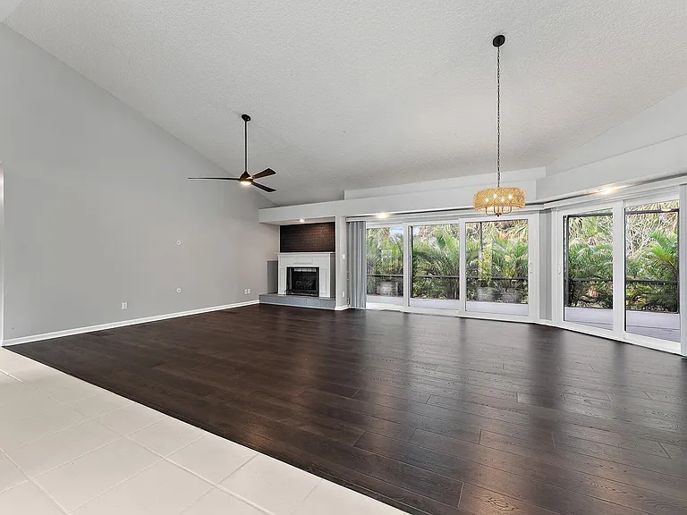 10440 SE Jupiter Narrows Dr — Photo 7